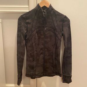 LULULEMON dark green camo define jacket